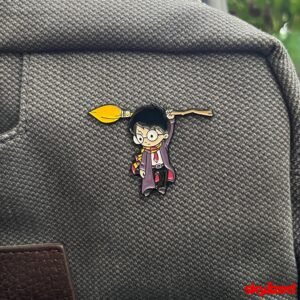 SK00296 Hang in There Harry Lapel Pin